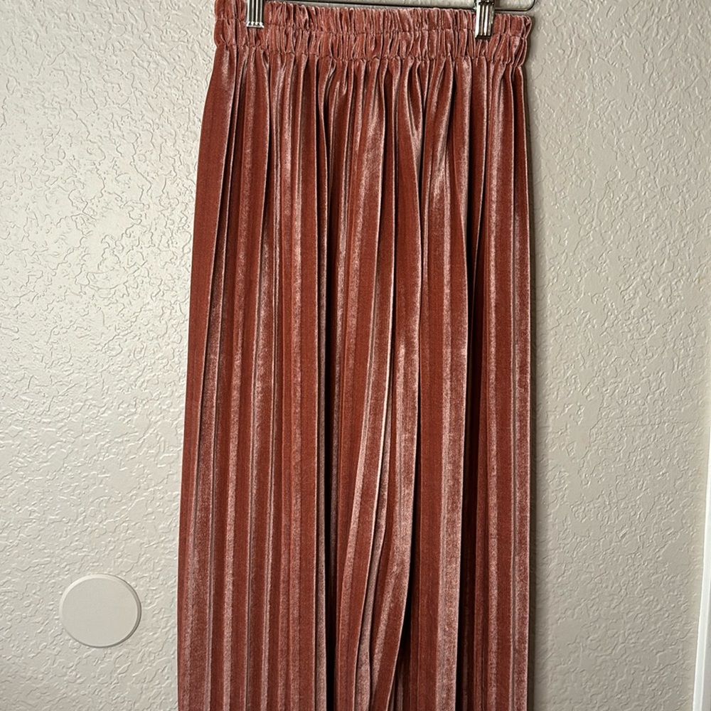 Pink Velvet Pleaded Midi Skirt